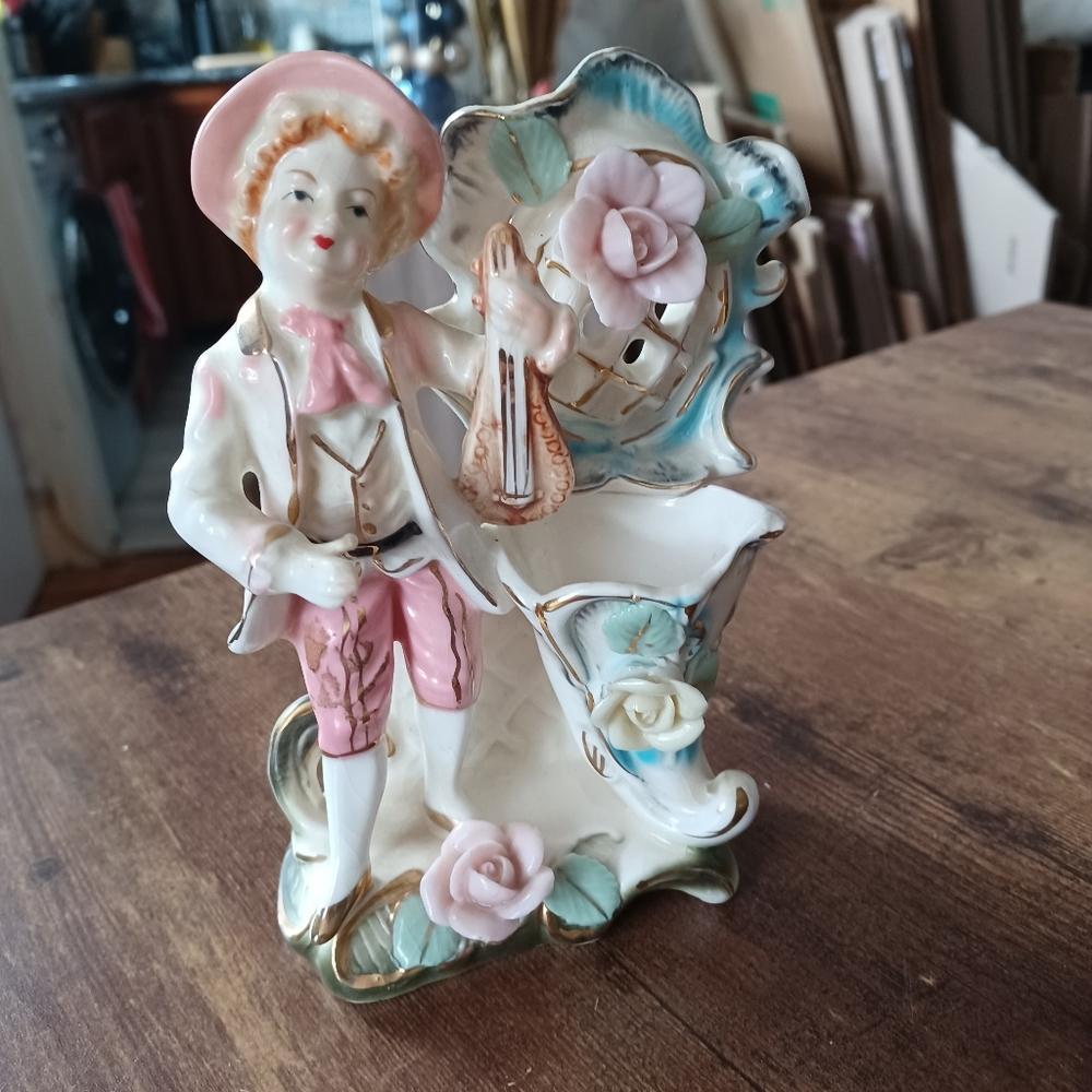 Vintage Ucagco ceramic Japanese classical violin figure with vase